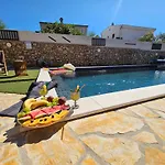Vila Izziy By The With A Sea View And Heated Pool *