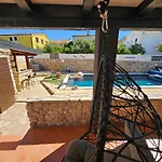 Izziy By The With A Sea View And Heated Pool * Razanac
