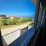 Izziy By The With A Sea View And Heated Pool * Razanac
