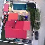 Izziy By The With A Sea View And Heated Pool Vila *