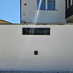 Izziy By The With A Sea View And Heated Pool