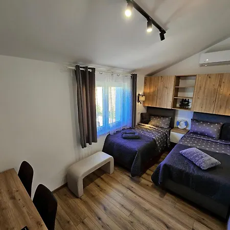 Izziy -zadar, By The With A Sea View And Heated Pool Ražanac