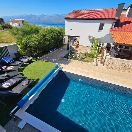 Izziy -zadar, By The With A Sea View And Heated Pool Willa