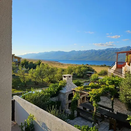 Izziy -zadar, By The With A Sea View And Heated Pool Willa Ražanac