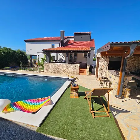 Izziy -zadar, By The With A Sea View And Heated Pool *