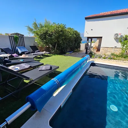 Izziy -zadar, By The With A Sea View And Heated Pool Ražanac