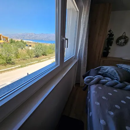 Izziy -zadar, By The With A Sea View And Heated Pool * Ražanac
