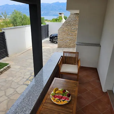 Izziy -zadar, By The With A Sea View And Heated Pool *