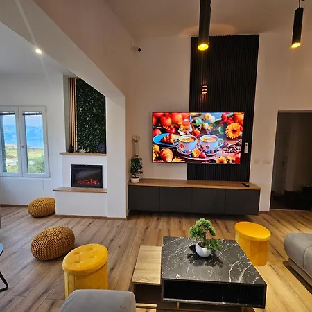 Izziy -zadar, By The With A Sea View And Heated Pool Ražanac