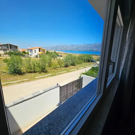 Izziy -zadar, By The With A Sea View And Heated Pool * Ražanac