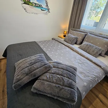 Willa Izziy -zadar, By The With A Sea View And Heated Pool
