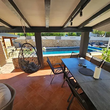 Willa Izziy -zadar, By The With A Sea View And Heated Pool *