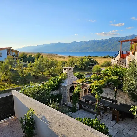 Izziy By The With A Sea View And Heated Pool Villa