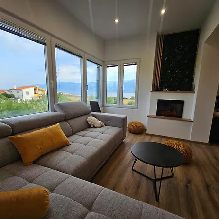 Izziy -zadar, By The With A Sea View And Heated Pool Willa Ražanac
