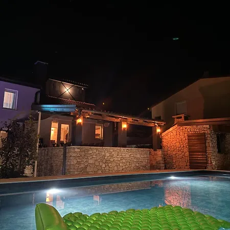 Villa Izziy Razanac -Zadar, 70 Meters By Beach With A Sea View And Heated Pool Villa *