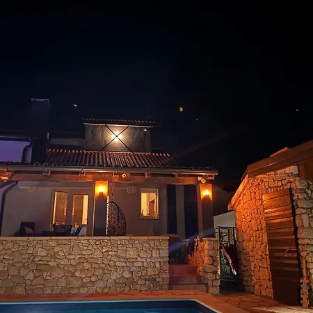 Villa Villa Izziy Razanac -Zadar, 70 Meters By Beach With A Sea View And Heated Pool *