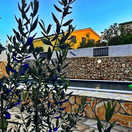 Villa Villa Izziy Razanac -Zadar, 70 Meters By Beach With A Sea View And Heated Pool *