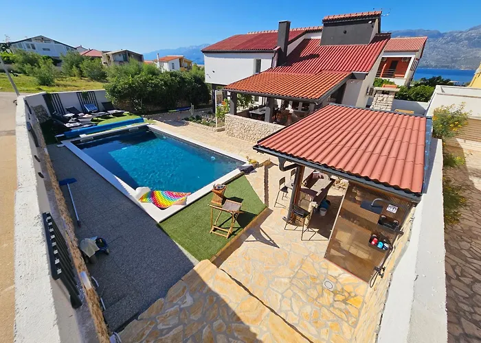 Izziy By The With A Sea View And Heated Pool Villa Ražanac