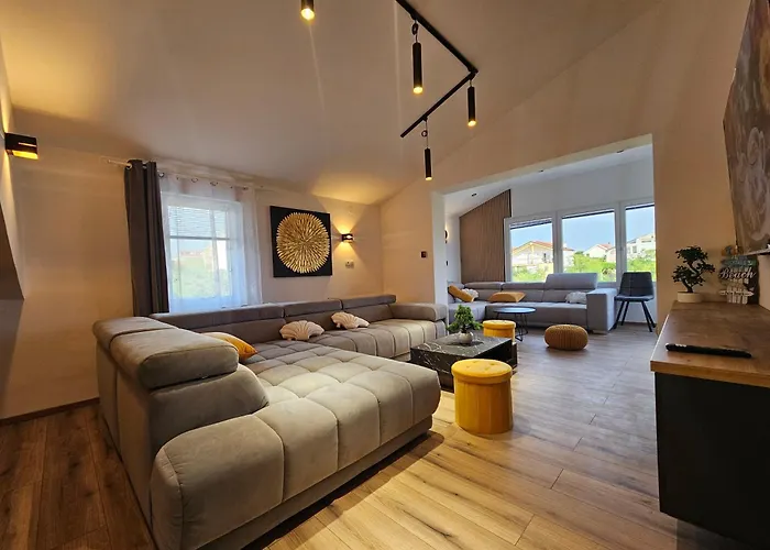 Izziy By The With A Sea View And Heated Pool Villa *