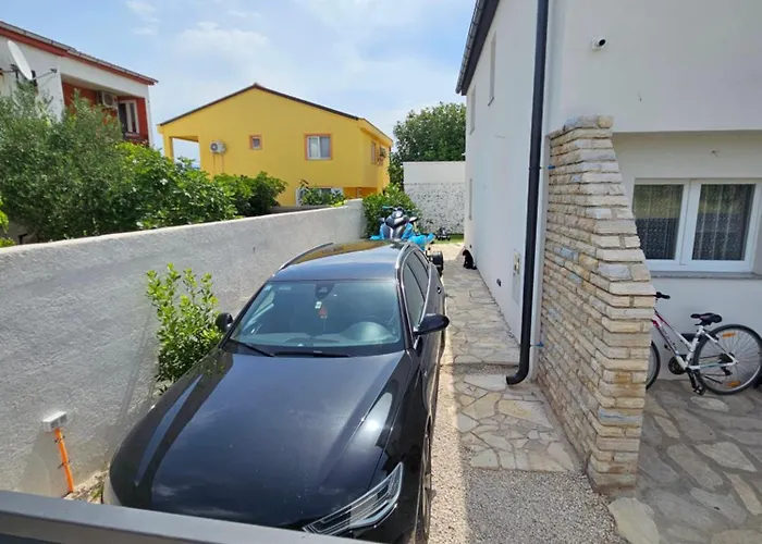 Villa Izziy By The With A Sea View And Heated Pool