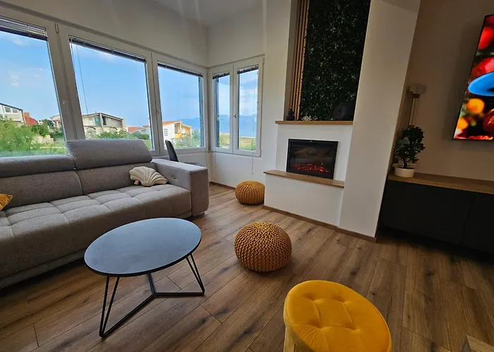 Izziy By The With A Sea View And Heated Pool