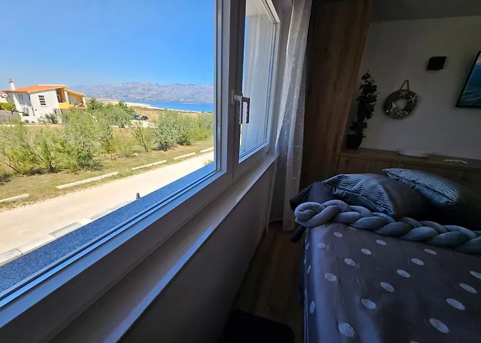 Izziy By The With A Sea View * Ražanac