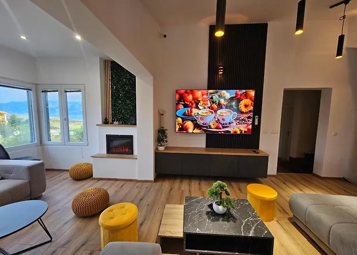 Izziy By The With A Sea View And Heated Pool Ražanac