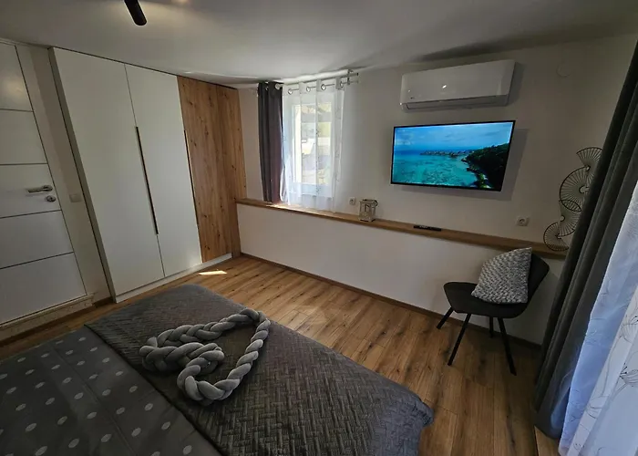 Izziy By The With A Sea View And Heated Pool *